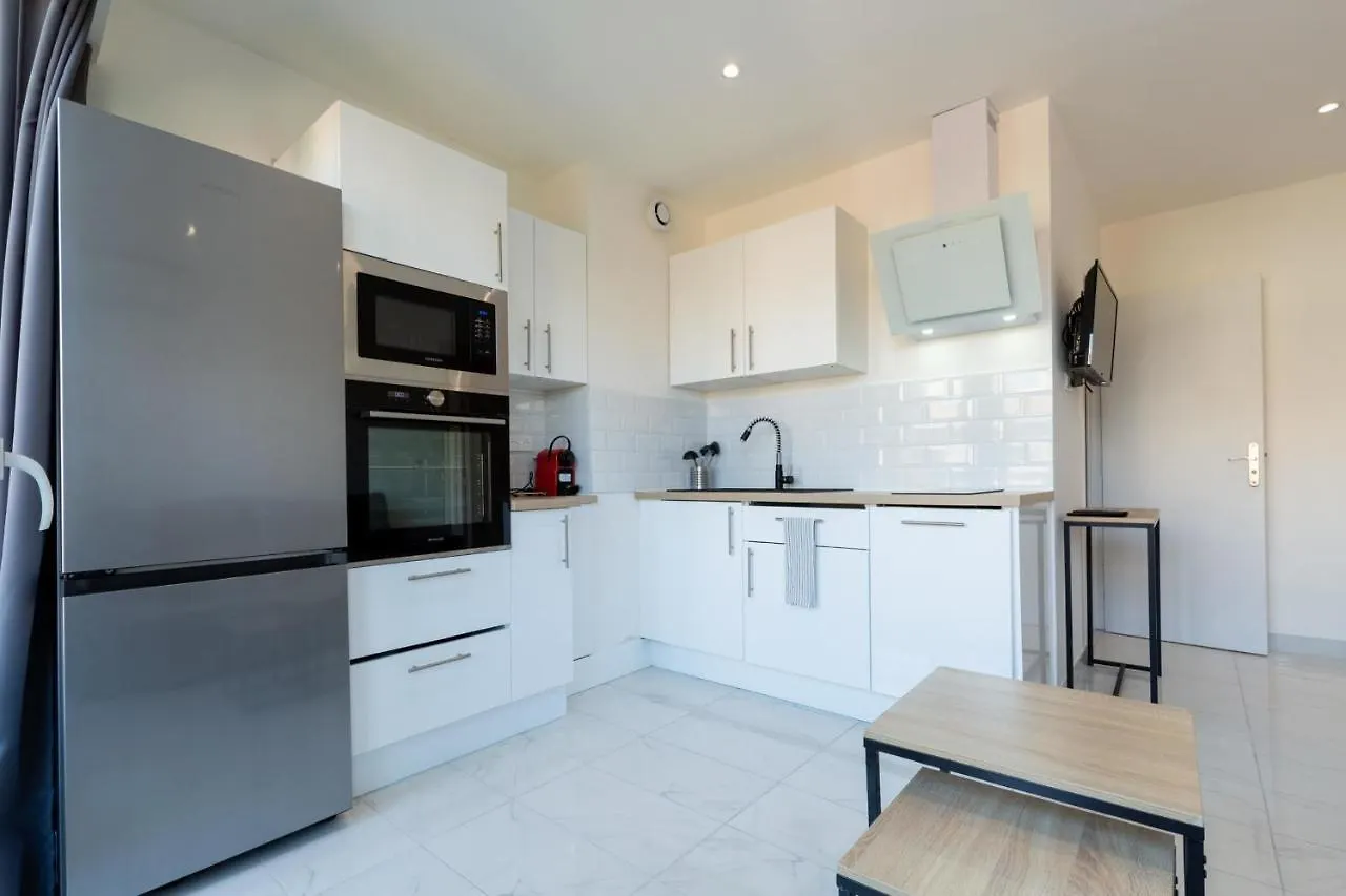 Le Cirodde One Bedroom Apt Completely Renovated Behind The Martinez Hotel Cannes Apartment